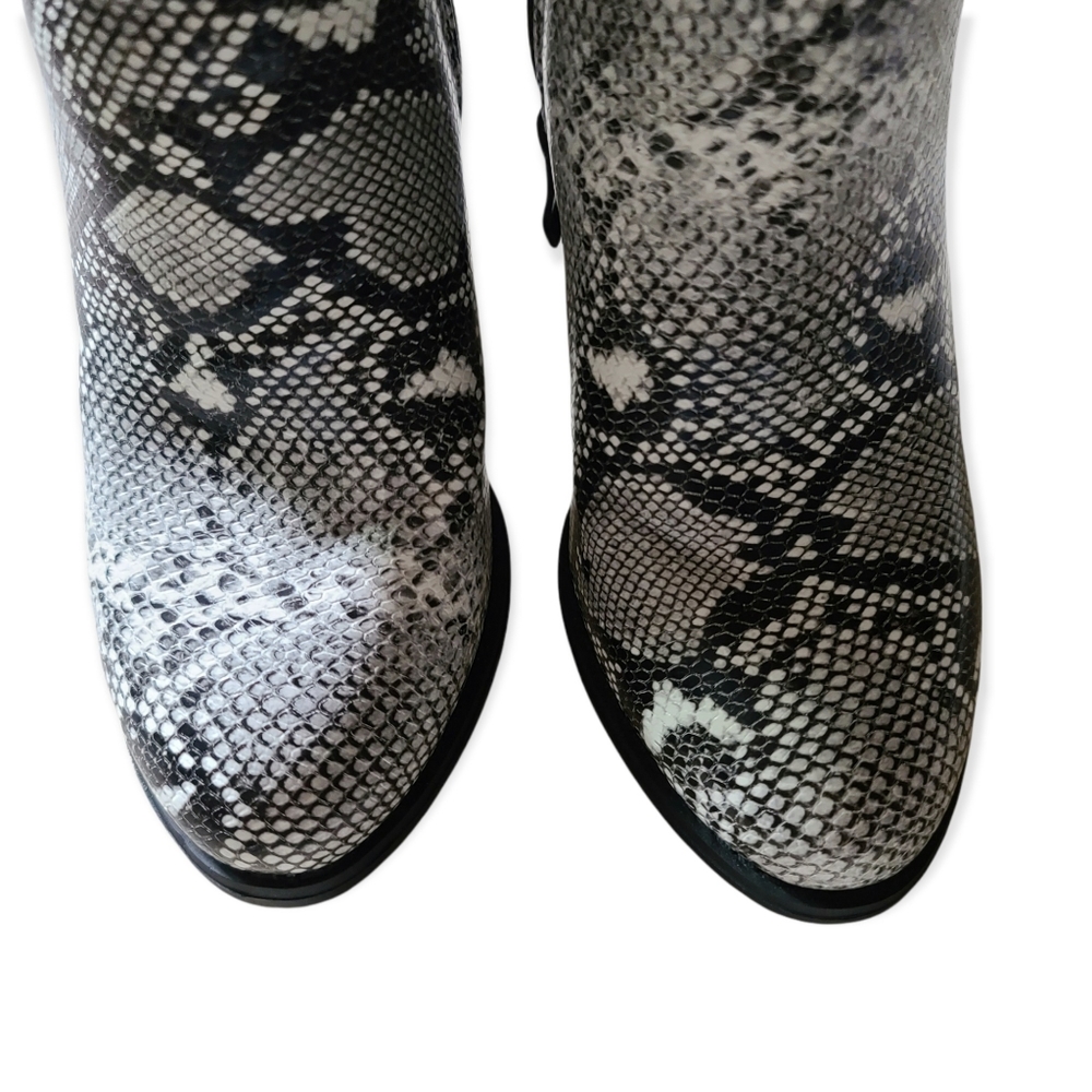 Nature Breeze | Python Print Closed Toe Zipper Ch… - image 4